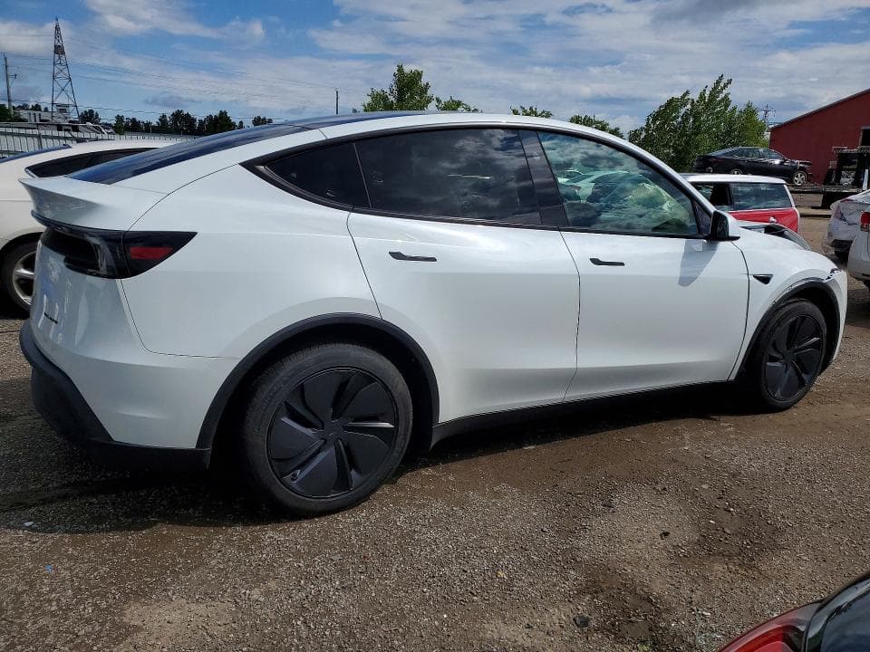 2026 TESLA MODEL Y 3