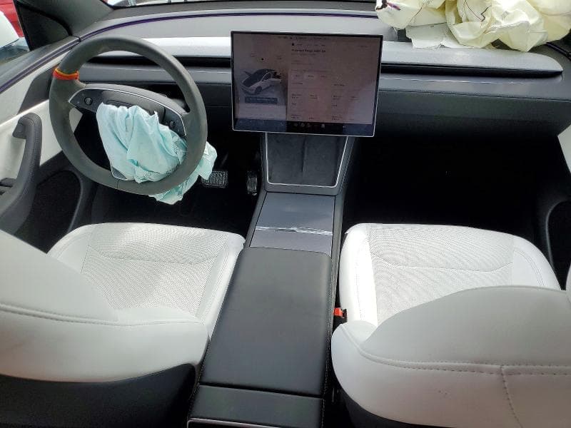 2026 TESLA MODEL Y 8