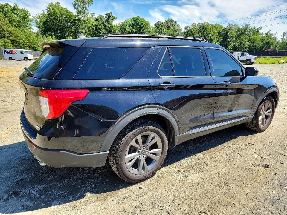 2023 FORD EXPLORER XLT 3