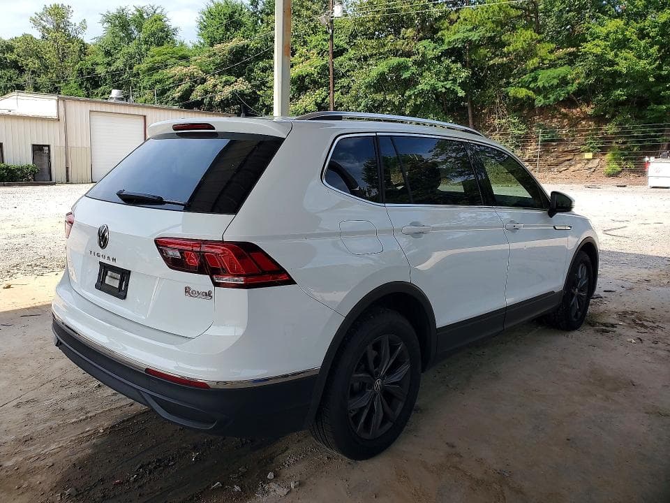 2022 VOLKSWAGEN TIGUAN SE 3