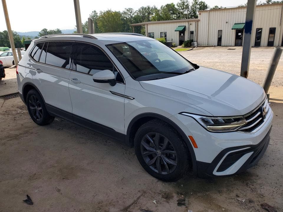 2022 VOLKSWAGEN TIGUAN SE 4