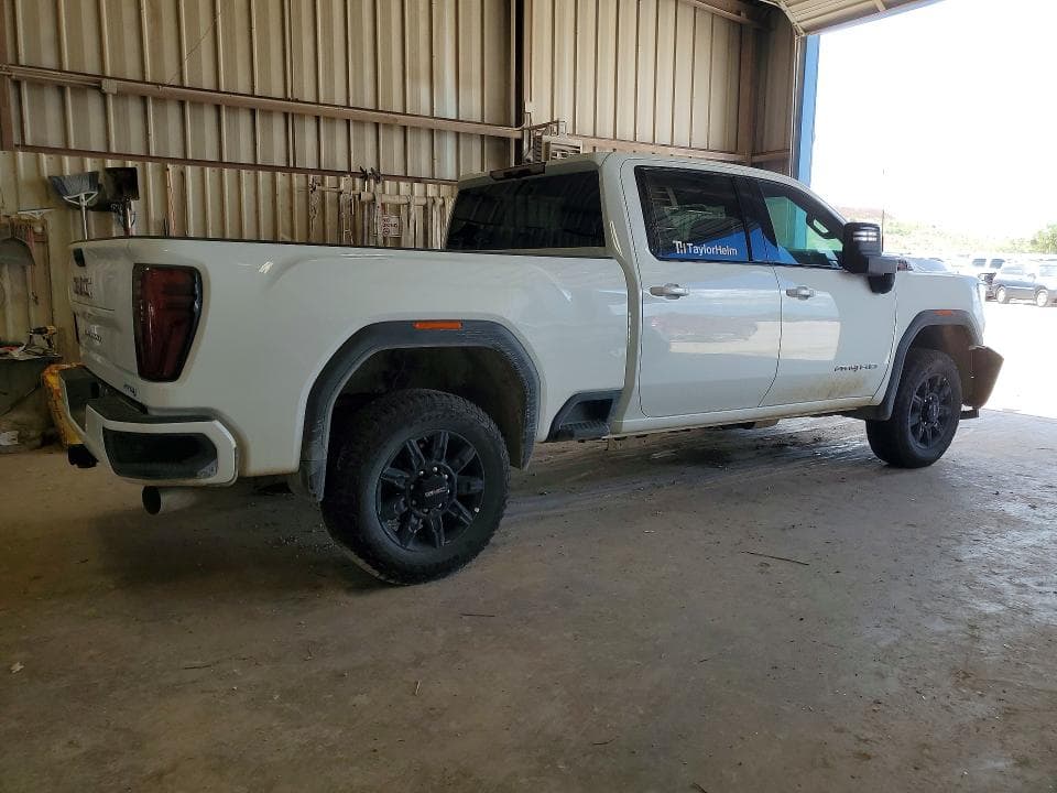 2026 GMC SIERRA K2500 AT4 3