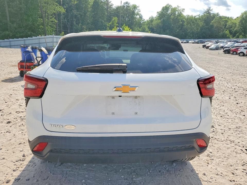 2025 CHEVROLET TRAX LS 6