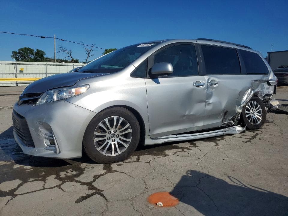 2019 TOYOTA SIENNA XLE PREMIUM 8-PASSENGER - 1