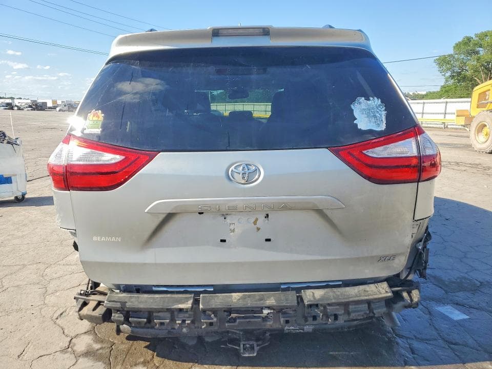 2019 TOYOTA SIENNA XLE PREMIUM 8-PASSENGER 6