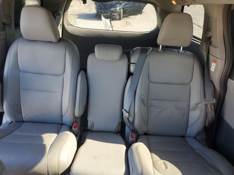 2019 TOYOTA SIENNA XLE PREMIUM 8-PASSENGER 10