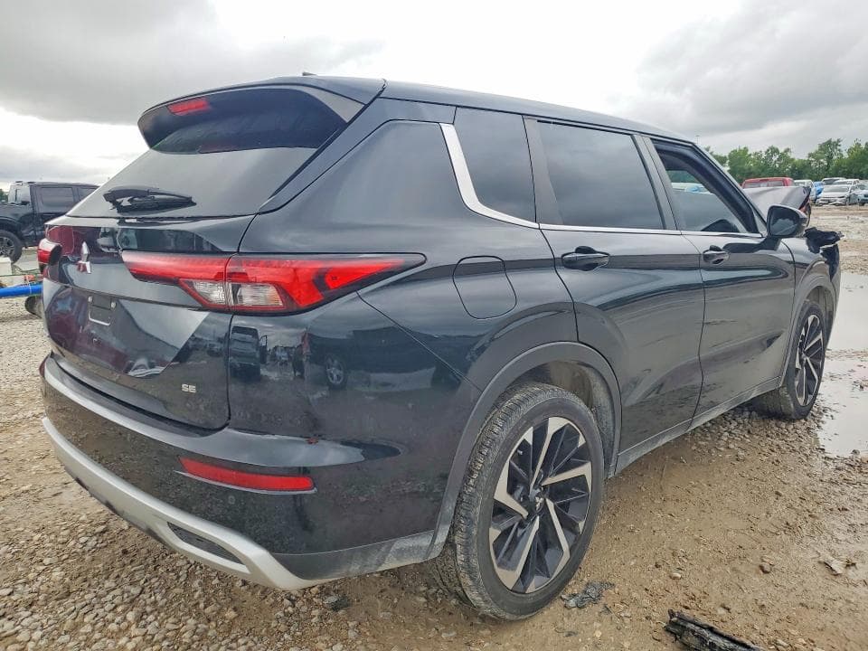 2022 MITSUBISHI OUTLANDER SE 3