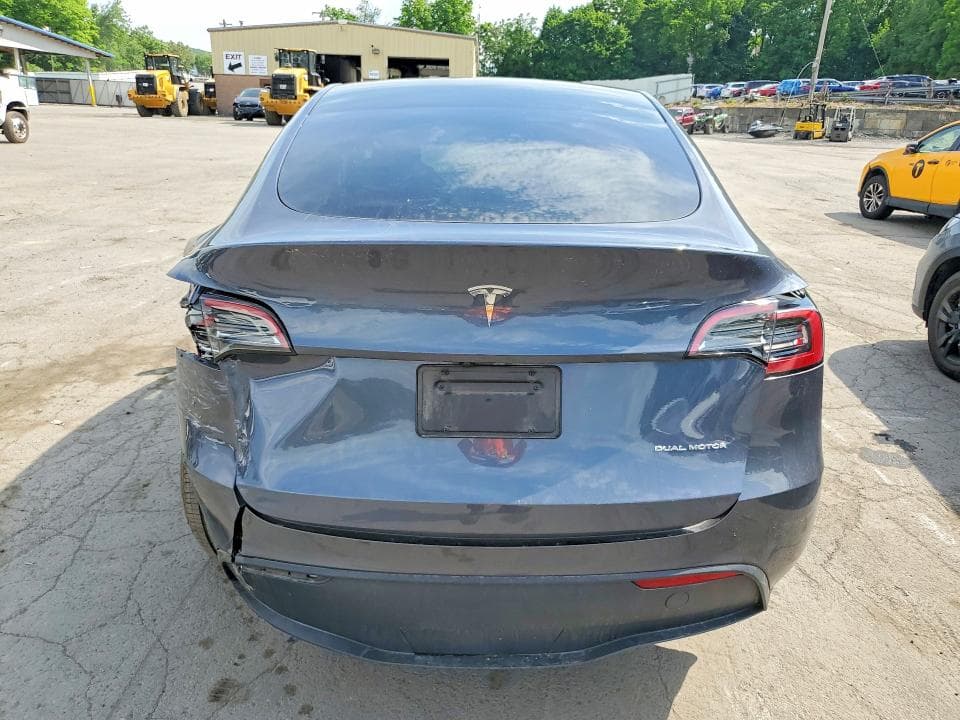 2023 TESLA MODEL Y 6