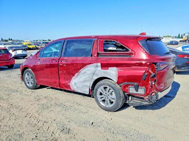 2024 TOYOTA SIENNA PLATINUM 7-PASSENGER 2