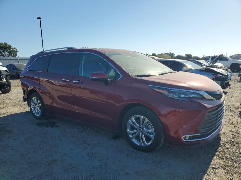2024 TOYOTA SIENNA PLATINUM 7-PASSENGER 4