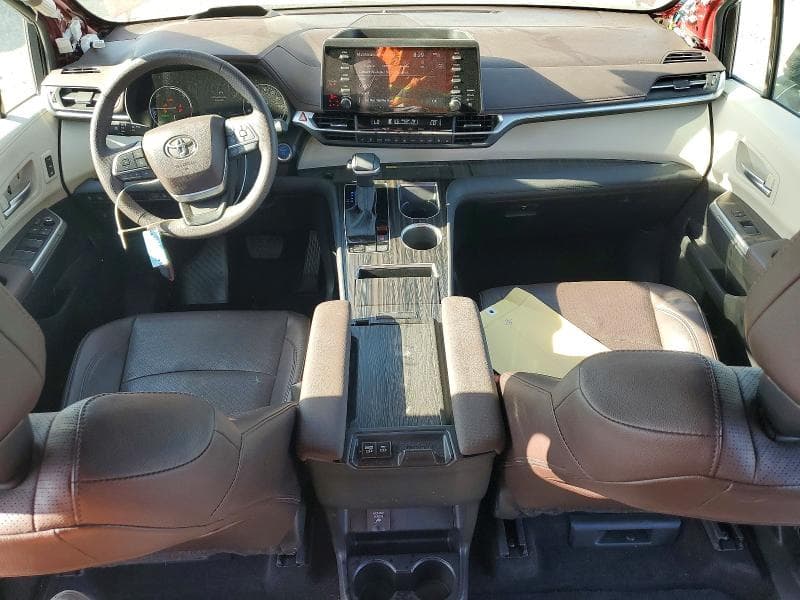 2024 TOYOTA SIENNA PLATINUM 7-PASSENGER 8