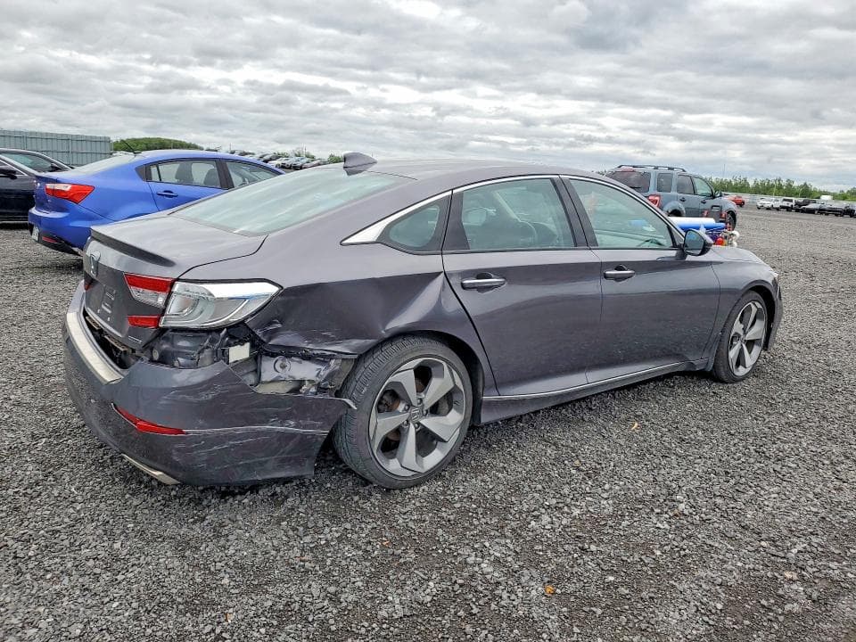 2018 HONDA ACCORD TOURING 3