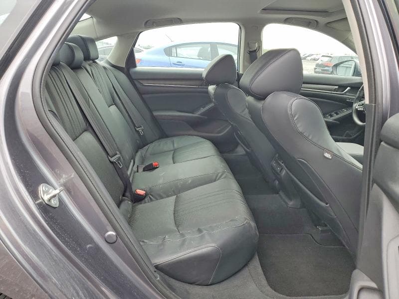 2018 HONDA ACCORD TOURING 10