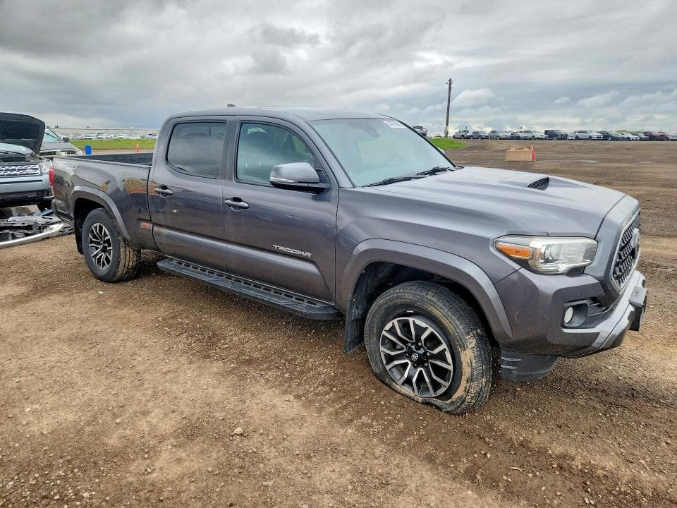 2018 TOYOTA TACOMA SR5 V6 4