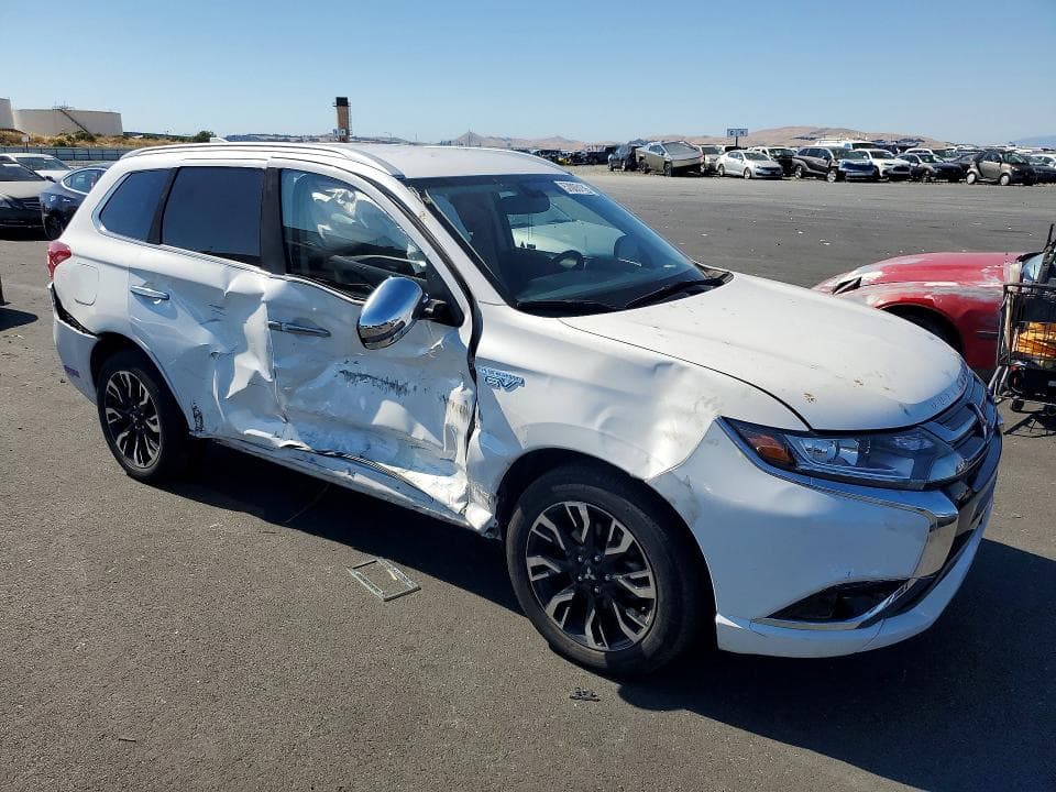 2018 MITSUBISHI OUTLANDER SE 4