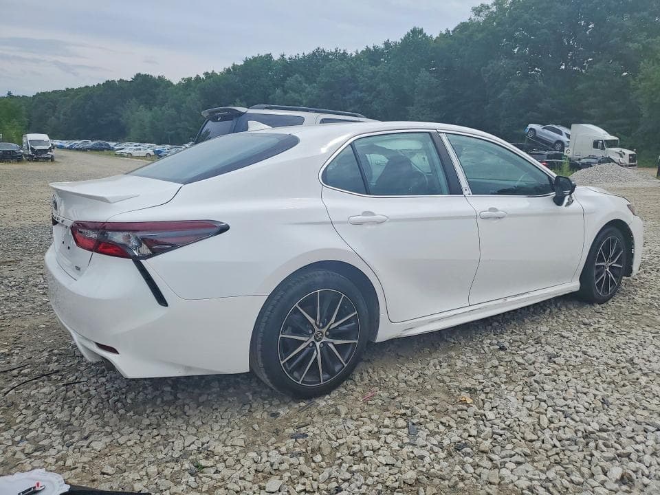 2023 TOYOTA CAMRY SE SE 3