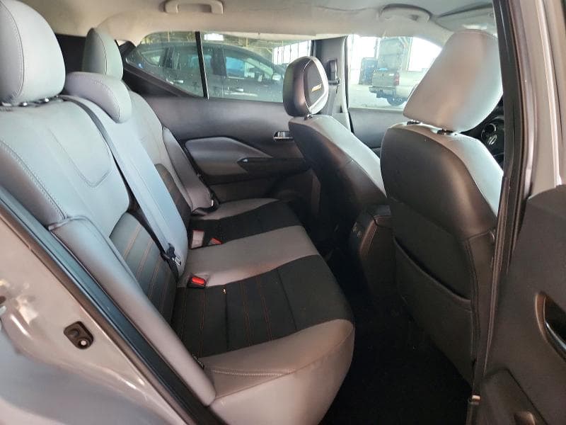 2021 NISSAN KICKS SR 11