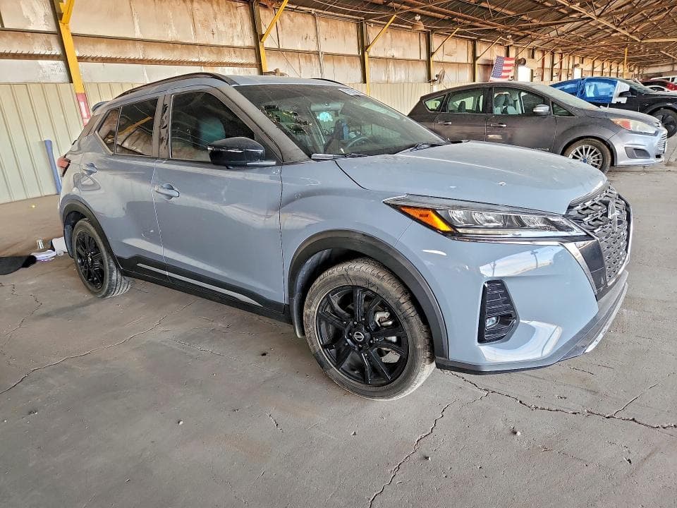 2021 NISSAN KICKS SR 4