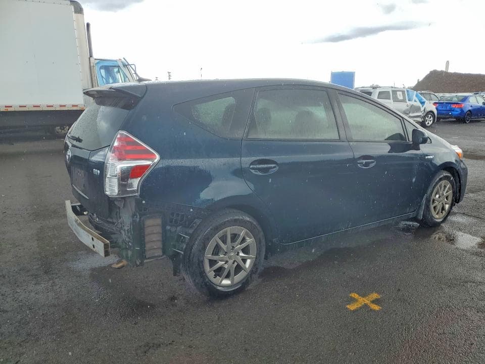 2017 TOYOTA PRIUS V TWO TWO 3