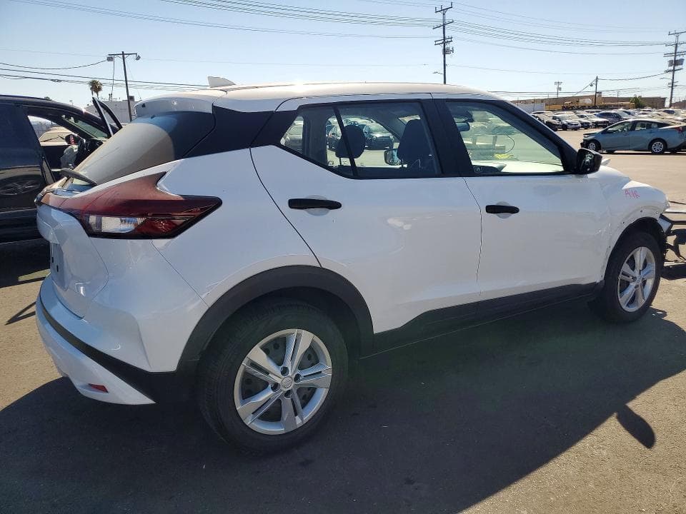 2024 NISSAN KICKS S 3