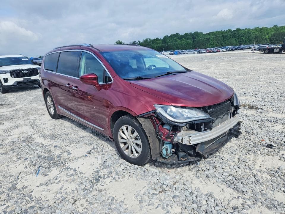 2019 CHRYSLER PACIFICA TOURING L 4