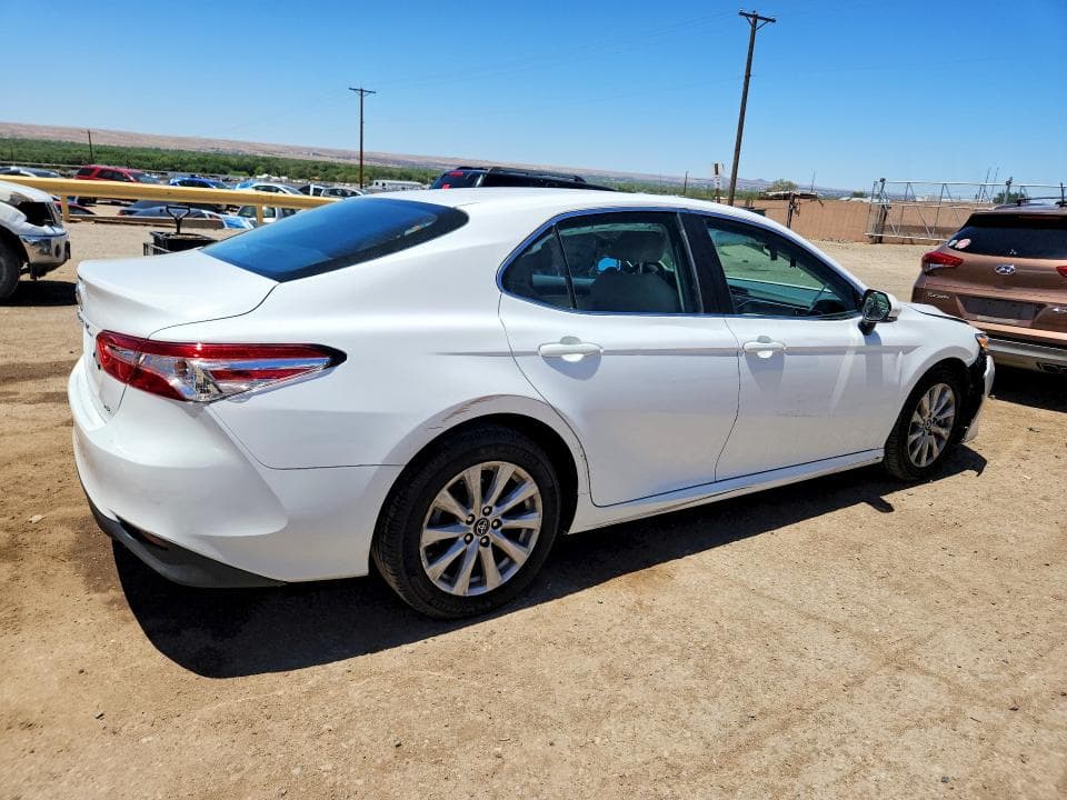 2018 TOYOTA CAMRY LE LE 3