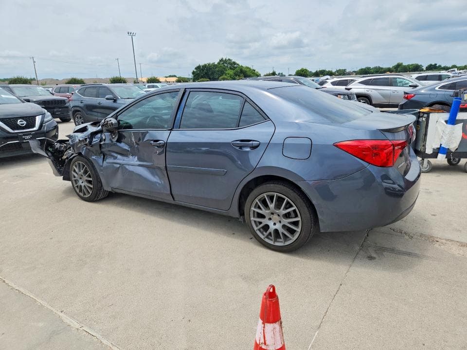 2017 TOYOTA COROLLA SE 2