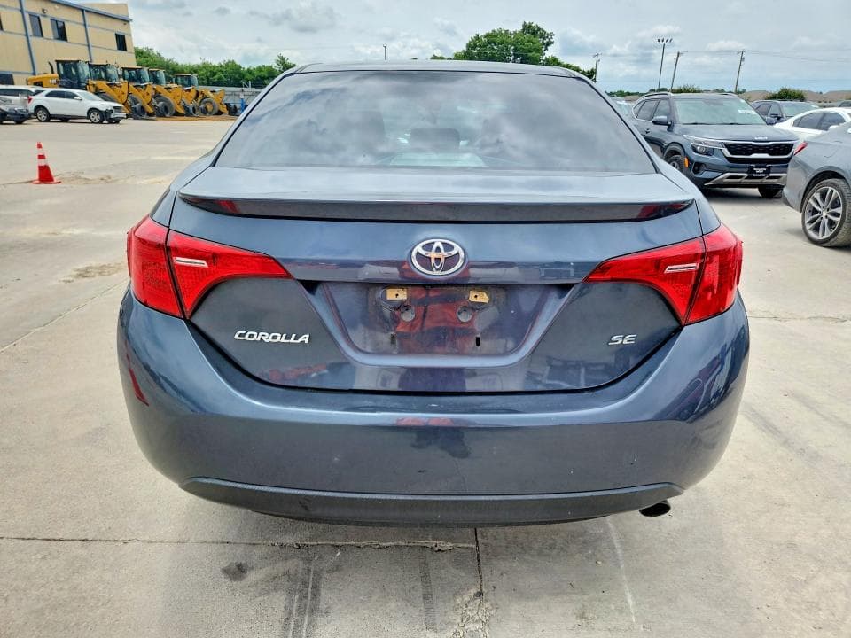 2017 TOYOTA COROLLA SE 6