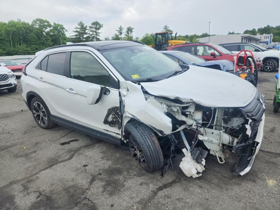 2022 MITSUBISHI ECLIPSE CROSS SE 4