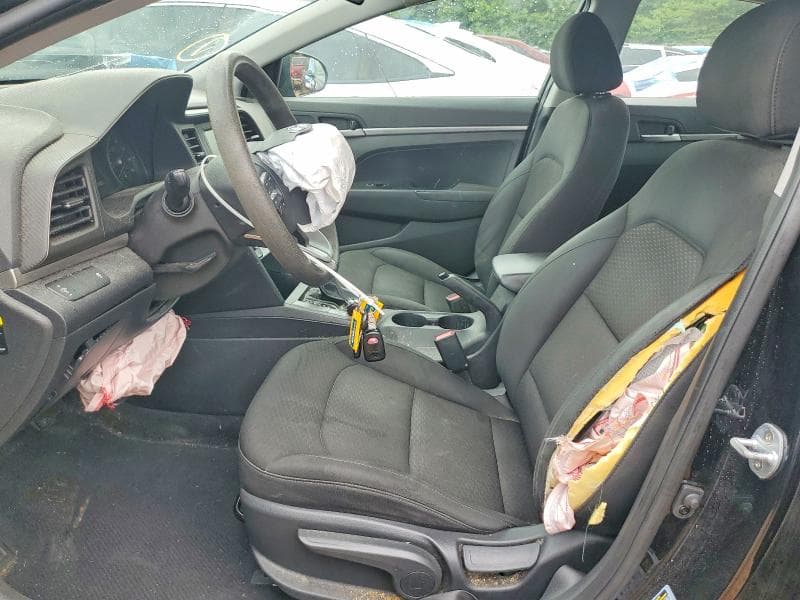 2019 HYUNDAI ELANTRA SE 7