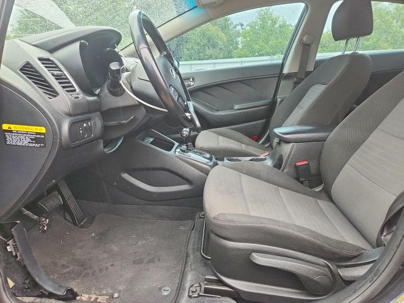 2017 KIA FORTE S S 7