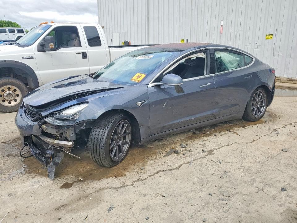 2018 TESLA MODEL 3 1