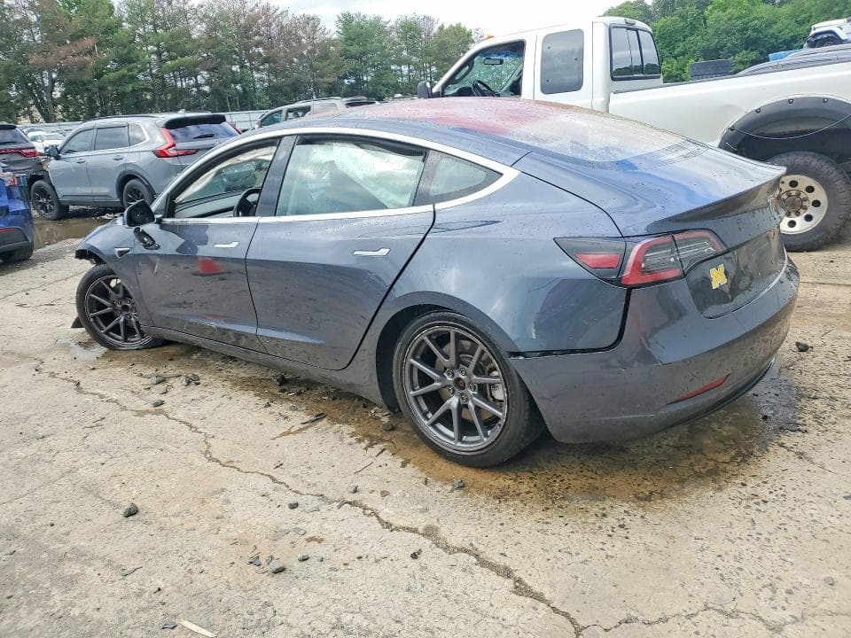 2018 TESLA MODEL 3 2