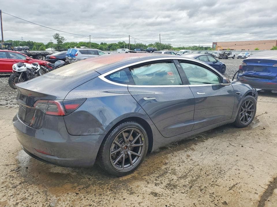 2018 TESLA MODEL 3 3