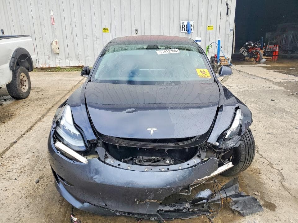 2018 TESLA MODEL 3 5