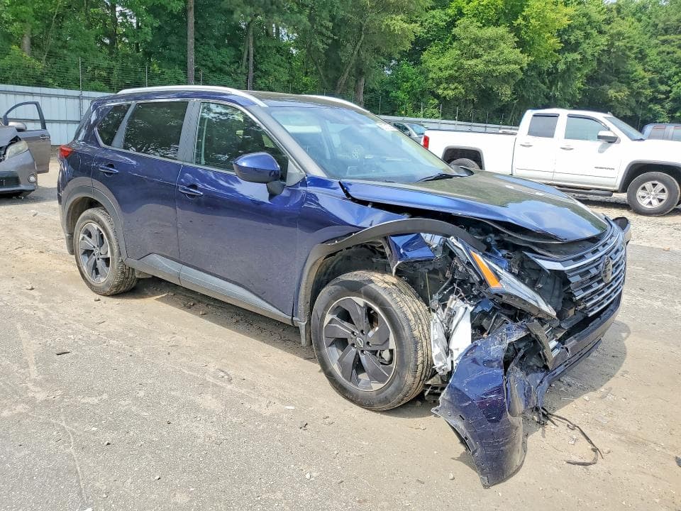 2024 NISSAN ROGUE SV 4
