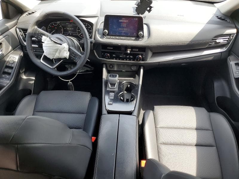 2024 NISSAN ROGUE SV 8