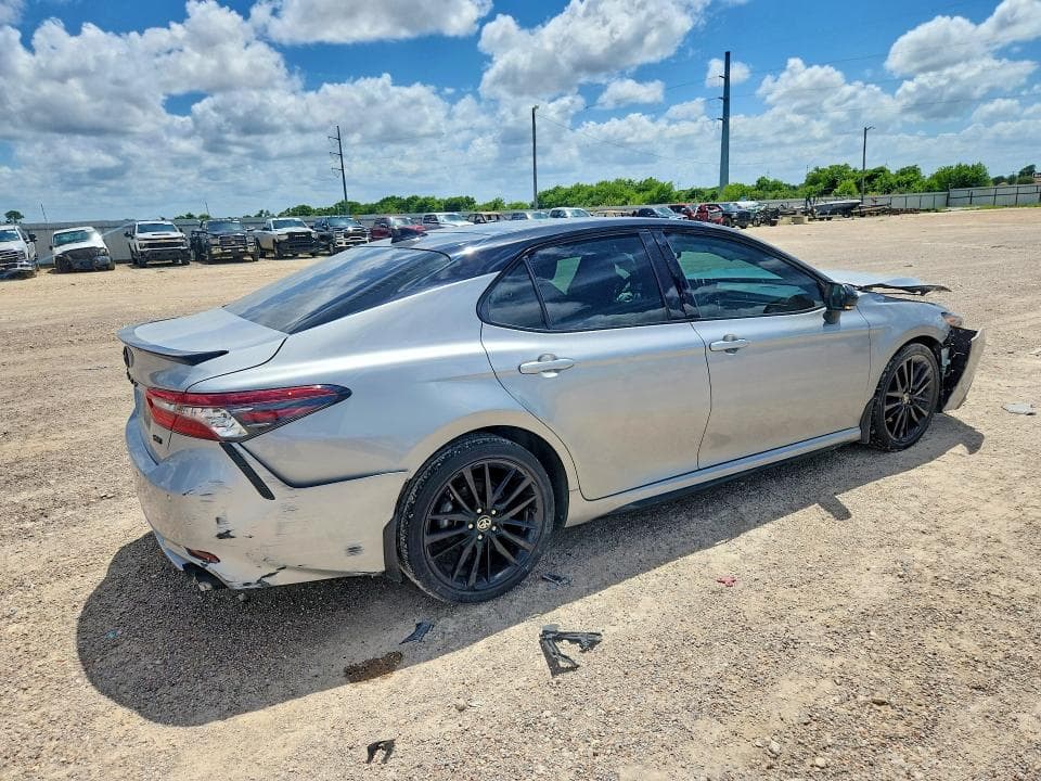 2024 TOYOTA CAMRY XSE V6 3