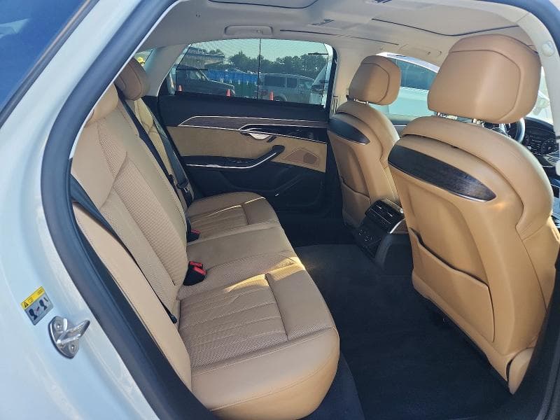 2020 AUDI A8 L L 10