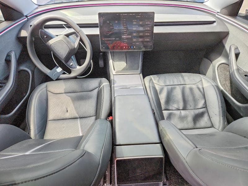 2025 TESLA MODEL 3 8