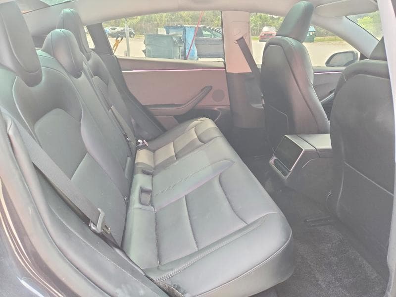 2025 TESLA MODEL 3 10