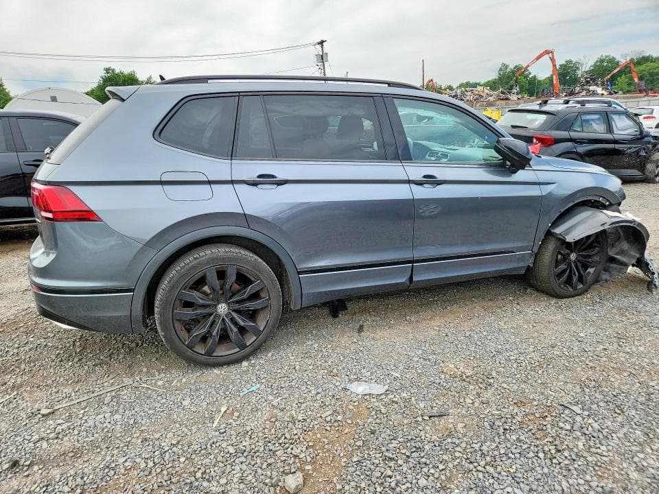2021 VOLKSWAGEN TIGUAN SE SE 3