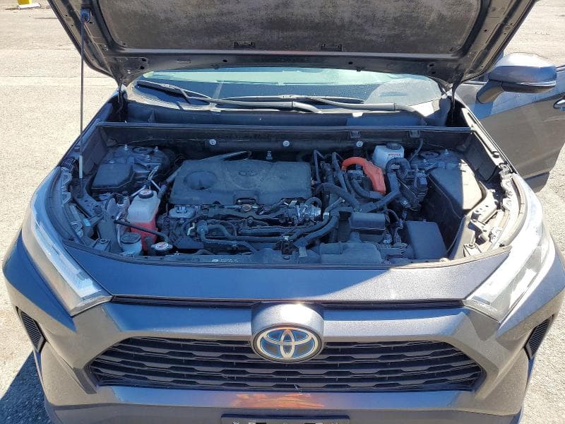 2022 TOYOTA RAV4 XLE 12