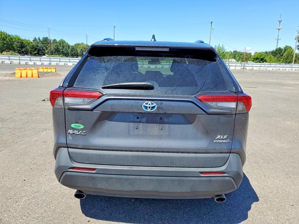 2022 TOYOTA RAV4 XLE 6