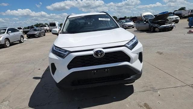 2024 TOYOTA RAV4 XLE XLE 13