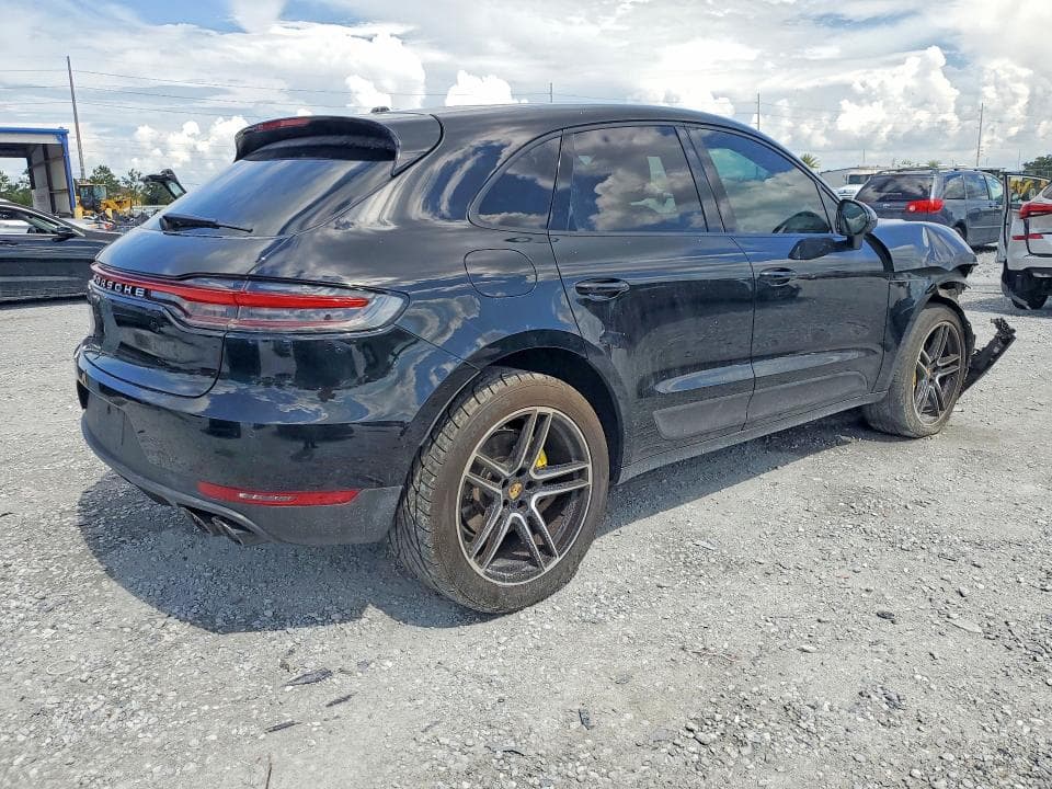 2021 PORSCHE MACAN 3