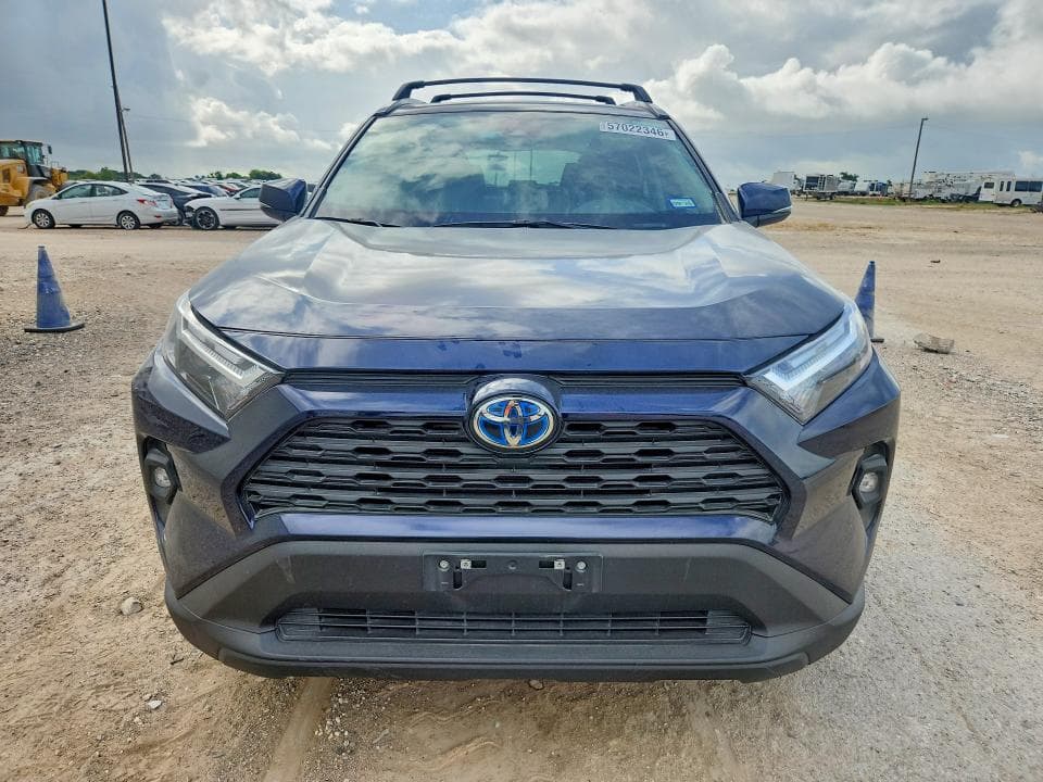 2024 TOYOTA RAV4 XLE PREMIUM 5