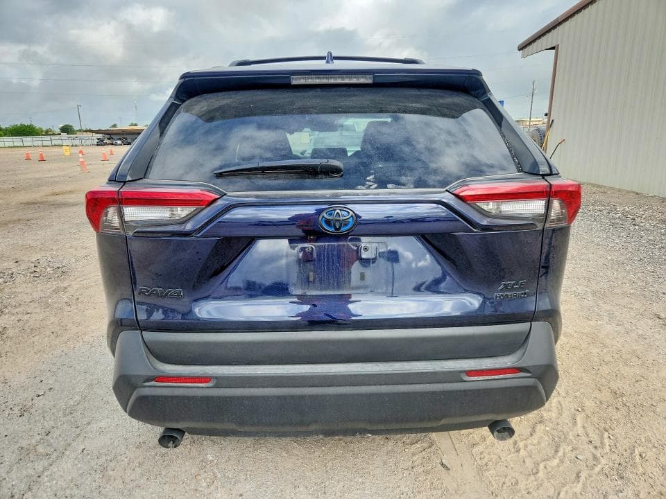 2024 TOYOTA RAV4 XLE PREMIUM 6