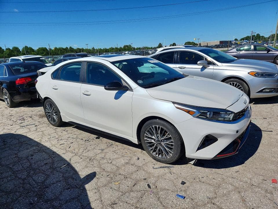 2023 KIA FORTE GT LINE 4