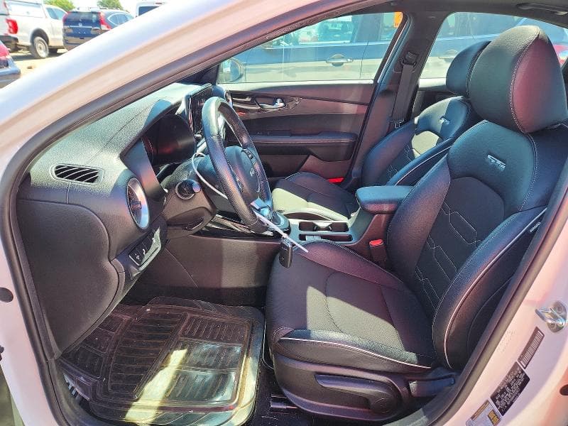2023 KIA FORTE GT LINE 7